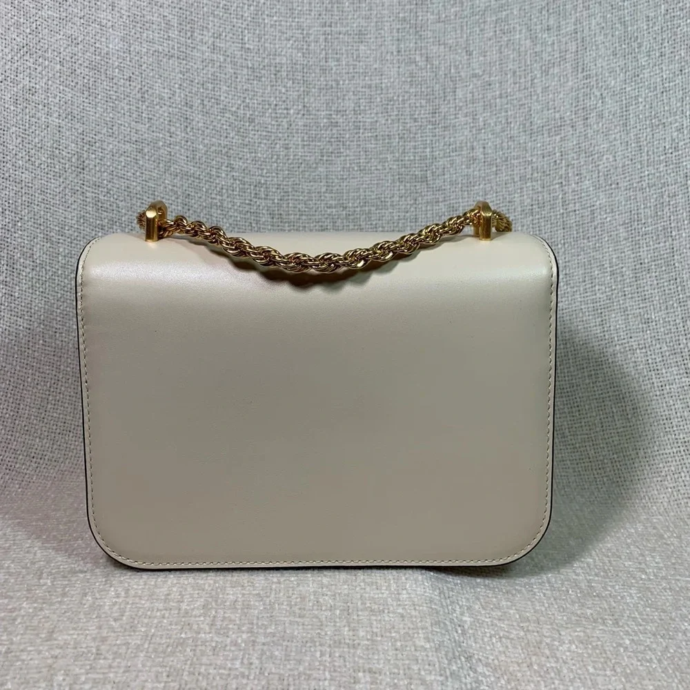 Tory Burch tory burch